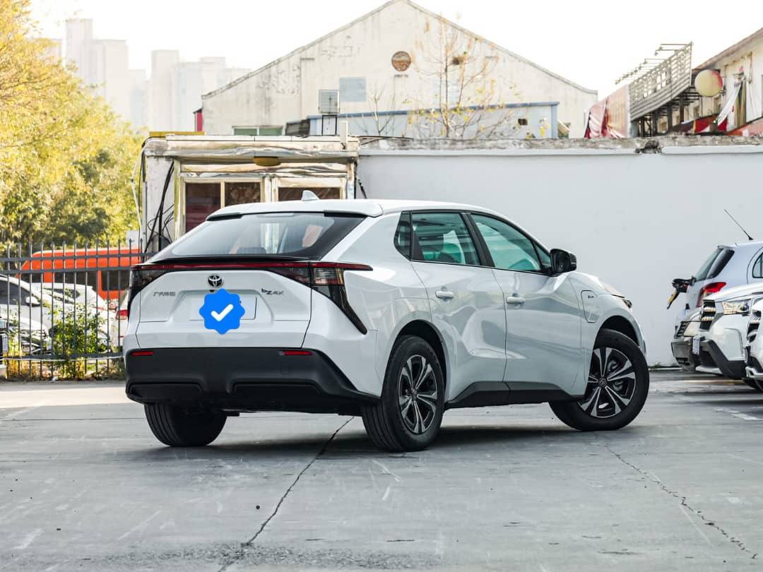 2025 Toyota bZ4X 2WD – Electric SUV (615KM Range) | Hart Ventures Autos